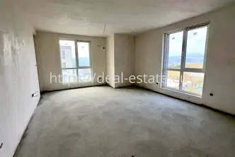 Тристаен апартамент в Благоев, Освобождение