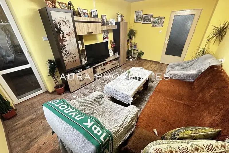 3-bedroom apartment in Раз, Освобождение