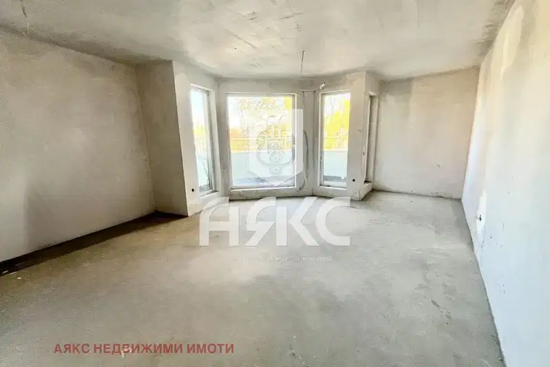 Тристаен апартамент в София, Овча купел