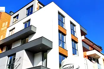 Тристаен апартамент с тераса в Овча купел, София