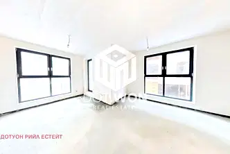 Тристаен апартамент в София, Овча купел