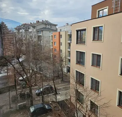 Снимка 4 — Тристаен апартамент с две бани и балкони в Павлово, София