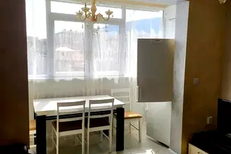 Тристаен апартамент в Шумен, Пазара