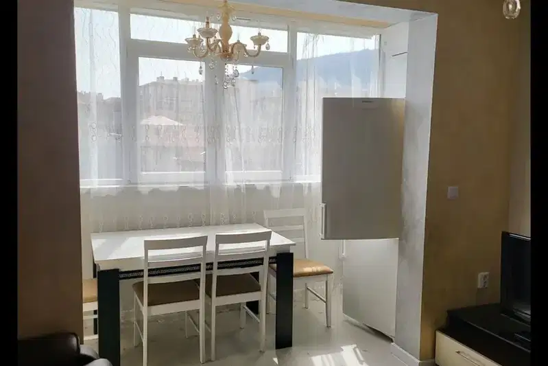 Тристаен апартамент в Шумен, Пазара