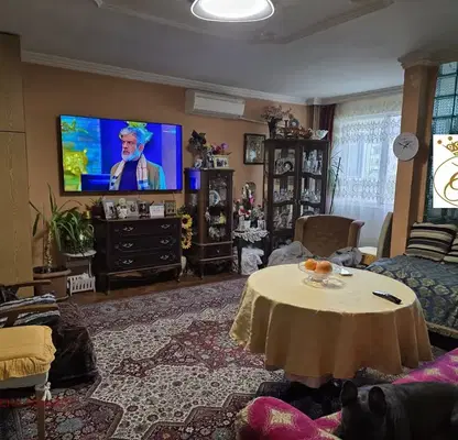 Снимка 2 — Тристаен апартамент в Шумен, Пазара