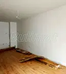 Тристаен апартамент във Варна, Победа
