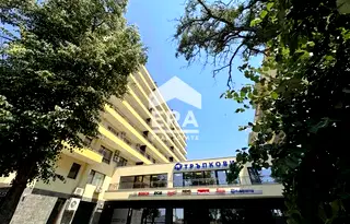 Тристаен апартамент във Варна, Победа