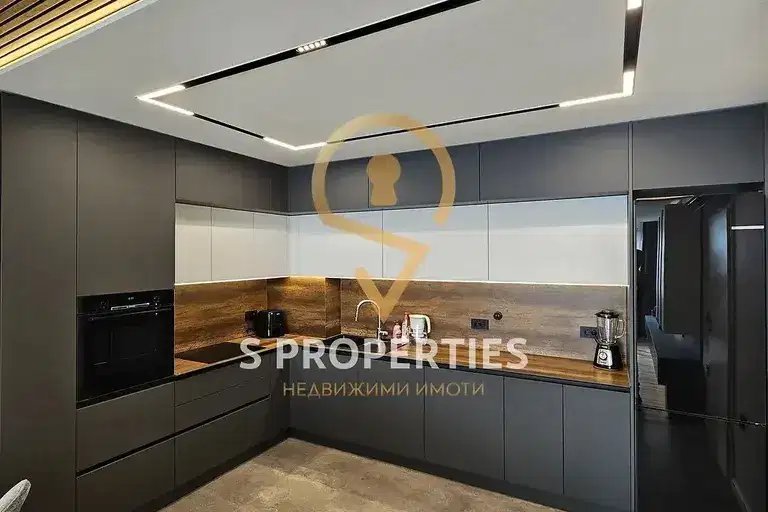 3-bedroom apartment in Varna, Pobeda