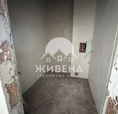 Снимка 2 — Тристаен апартамент във Варна, Победа