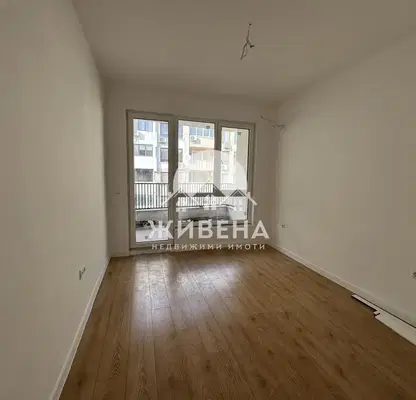 Photo 2 — 3-bedroom apartment in Varna, Pobeda