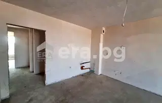 Тристаен апартамент във Варна, Погреби