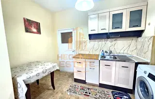Тристаен апартамент във Варна, Погреби