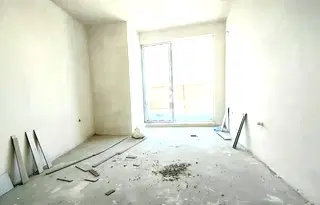 Тристаен апартамент във Варна, Погреби
