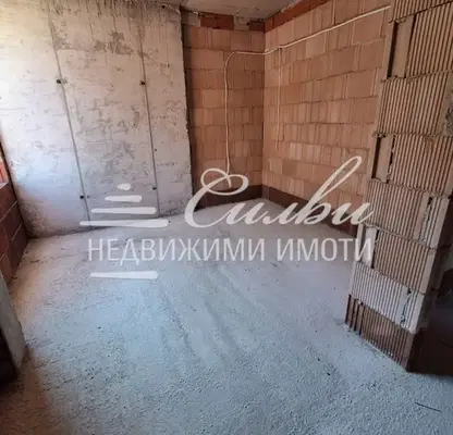 Снимка 4 — Тристаен апартамент в Шумен, Пожарната