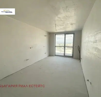 Снимка 2 — Тристаен апартамент в София, Полигона