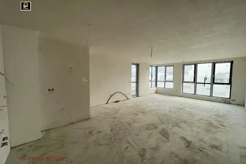 3-bedroom apartment in Sofiya, Poligona