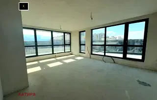 Тристаен апартамент в София, Полигона