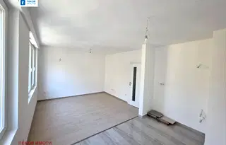 Тристаен апартамент в София, Редута