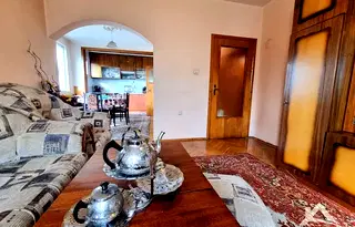 Тристаен апартамент в Перник, Рено