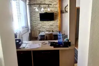 Тристаен апартамент в Русе, Родина 1