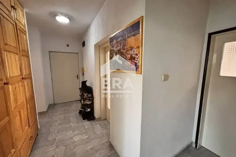 Тристаен апартамент в Русе, Родина 3