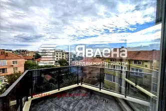 Тристаен апартамент в Бургас, Сарафово