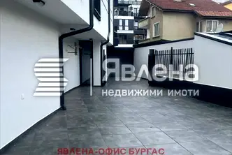 Тристаен апартамент в Бургас, Сарафово