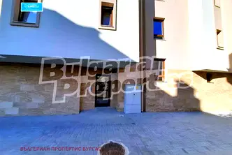 Тристаен апартамент в Бургас, Сарафово