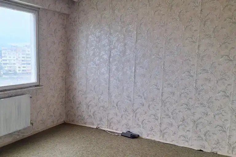 Тристаен апартамент във Враца, Сениче