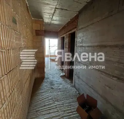 Снимка 4 — Тристаен апартамент в Благоев, Широк център