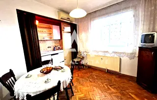 Тристаен апартамент в Плевен, Широк център
