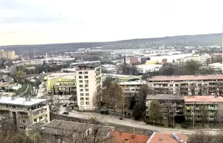 Тристаен апартамент в Плевен, Широк център