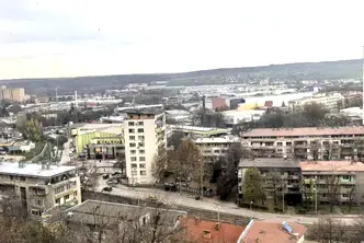 Тристаен апартамент в Плевен, Широк център