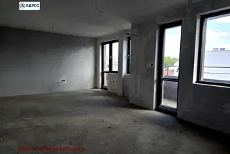 Тристаен апартамент в Плевен, Широк център