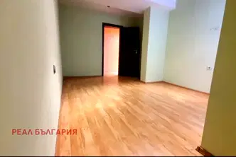 Тристаен апартамент в Русе, Широк център