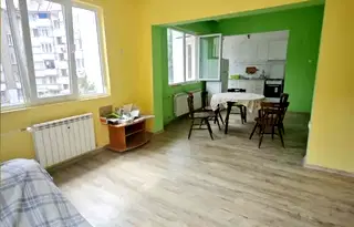 Тристаен апартамент в Плевен, Широк център