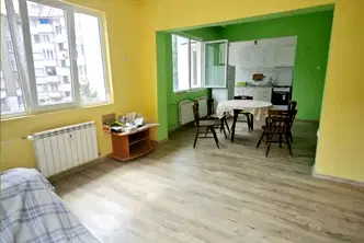Тристаен апартамент в Плевен, Широк център