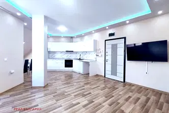 Тристаен апартамент в Русе, Широк център
