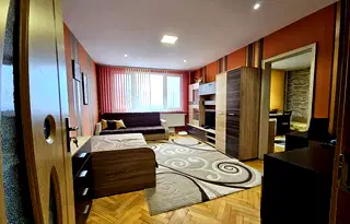 Тристаен апартамент в Плевен, Широк център