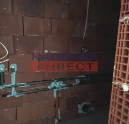 Снимка 2 — Тристаен апартамент в Благоев, Широк център