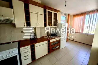 Тристаен апартамент в Благоев, Широк център