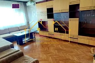Тристаен апартамент в Русе, Широк център