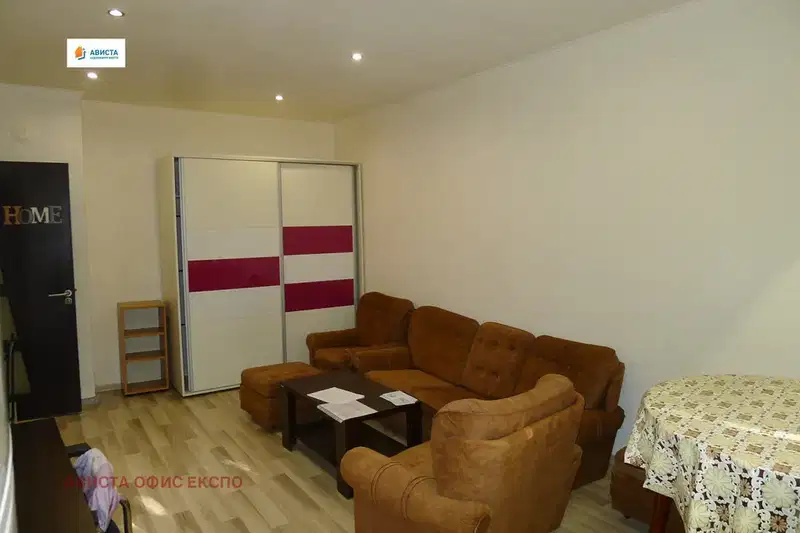 3-bedroom apartment in Sofiya, Slatina