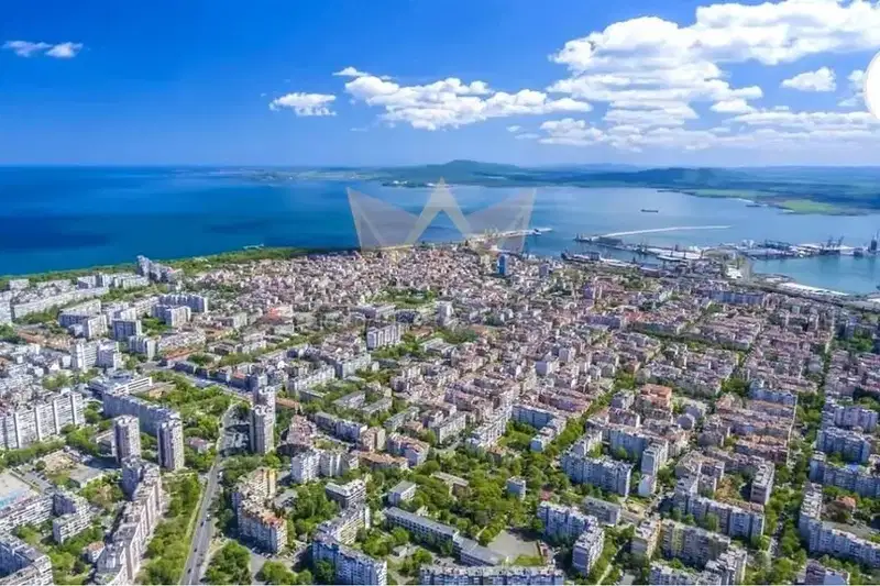 3-bedroom apartment in Burgas, Slaveikov