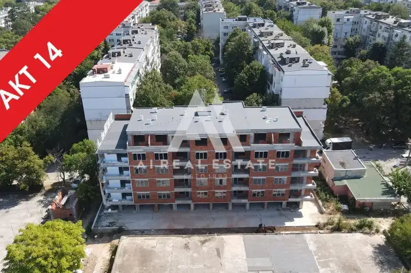 Тристаен апартамент в Плевен, Сторгозия