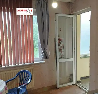 Снимка 5 — Тухлен 3-стаен апартамент в Сторгозия, Плевен с две тераси