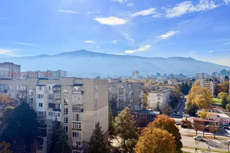 3-bedroom apartment in Sofia, Strelbishte