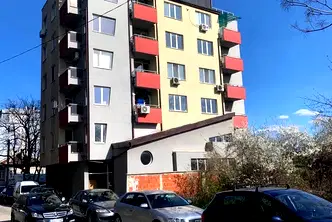 Тристаен апартамент в София, Сухата река