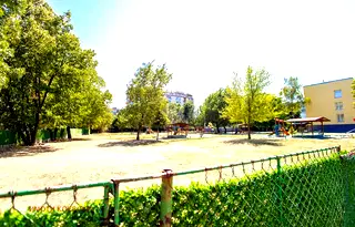 Тристаен апартамент в София, Сухата река