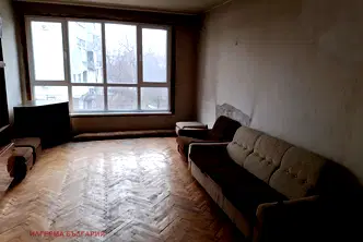 Тристаен апартамент в София, Сухата река